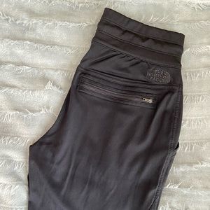 The North Face Women’s Drawstring Active Sweatpants XS Black